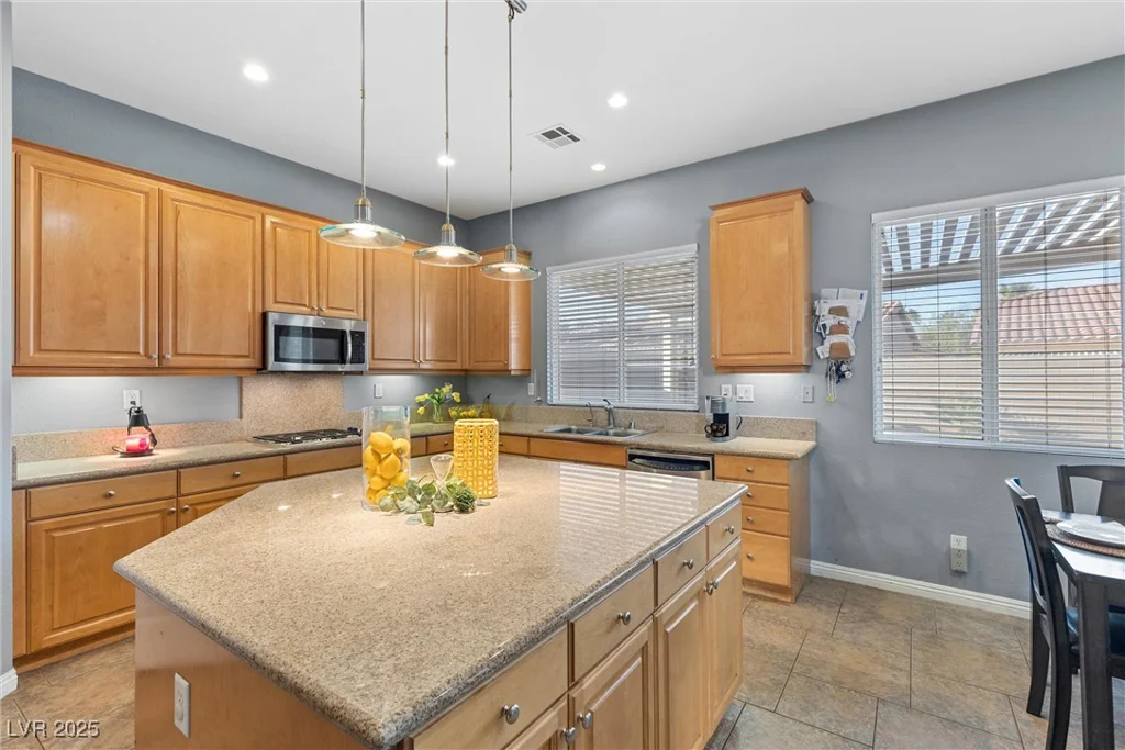 7232 Frontier Hills, Las Vegas, NV 89113