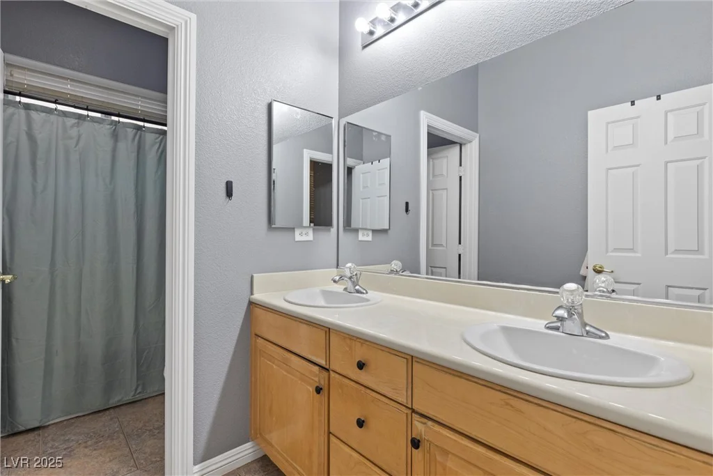 7232 Frontier Hills, Las Vegas, NV 89113
