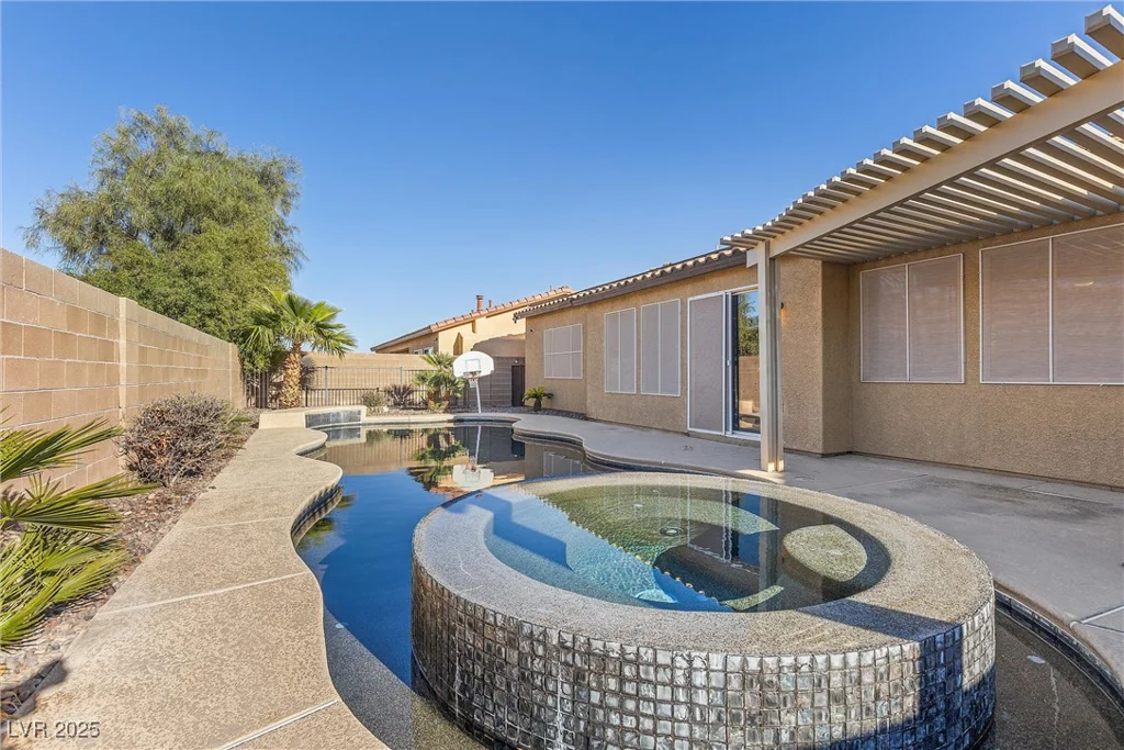 7232 Frontier Hills, Las Vegas, NV 89113