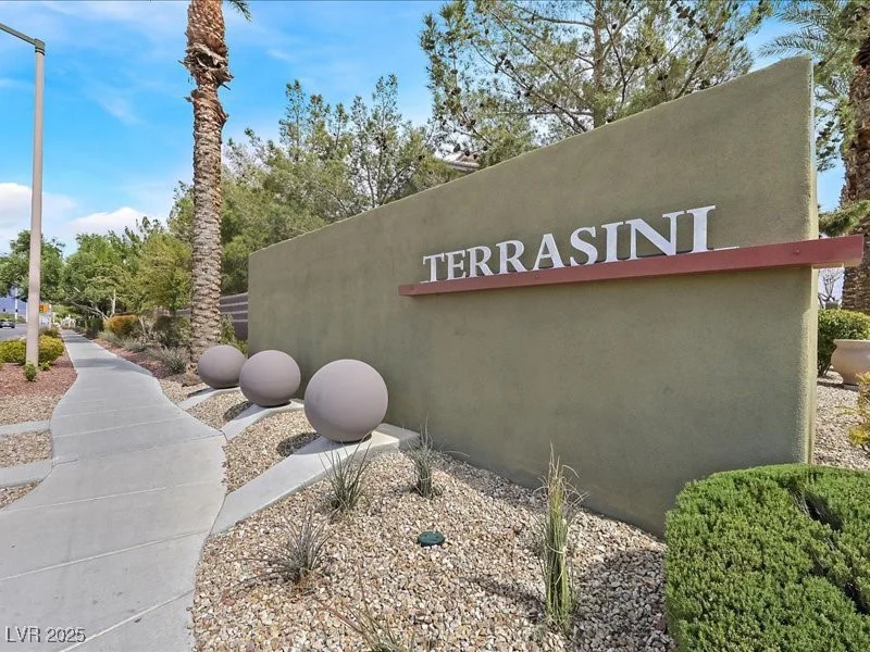 4615 Puglia, North Las Vegas, NV 89084