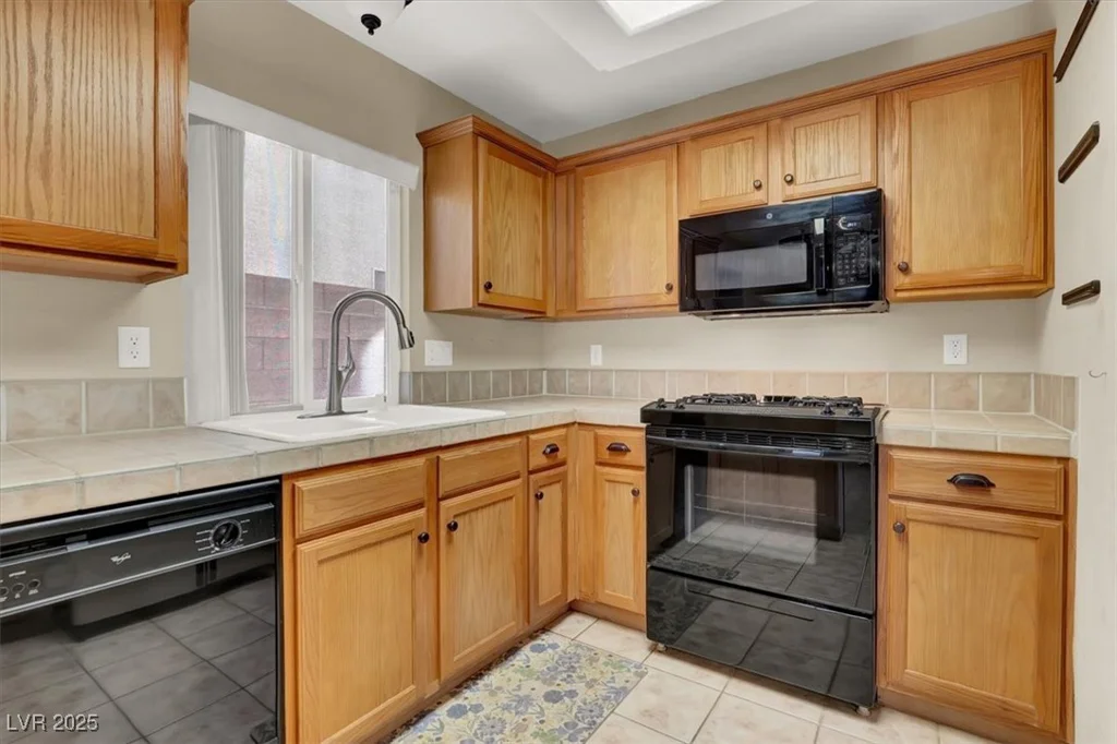 7416 Tuckaway Harbor, Las Vegas, NV 89139