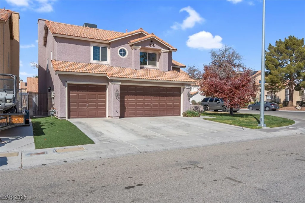 4647 Stearman, North Las Vegas, NV 89031