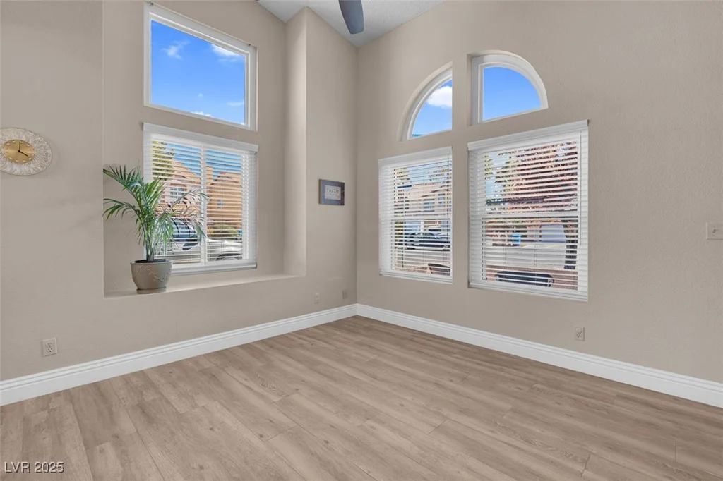 4647 Stearman, North Las Vegas, NV 89031