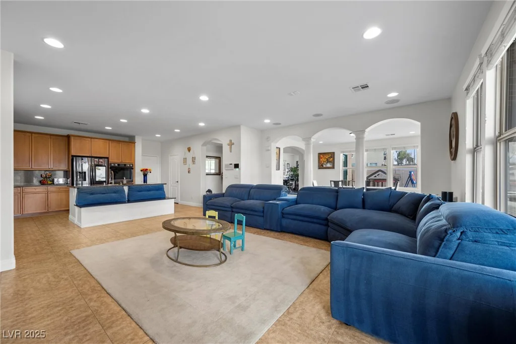 7825 Alameda Creek, Las Vegas, NV 89113