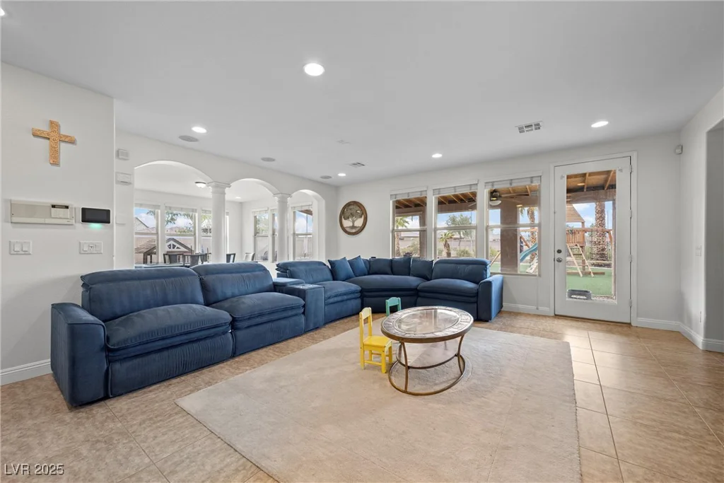 7825 Alameda Creek, Las Vegas, NV 89113