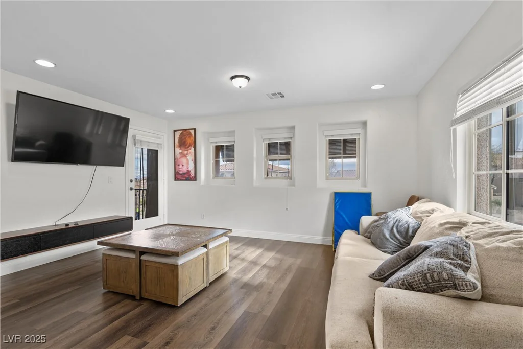 7825 Alameda Creek, Las Vegas, NV 89113