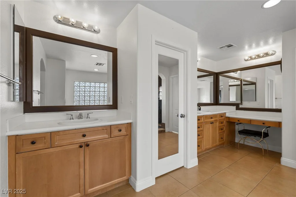 7825 Alameda Creek, Las Vegas, NV 89113
