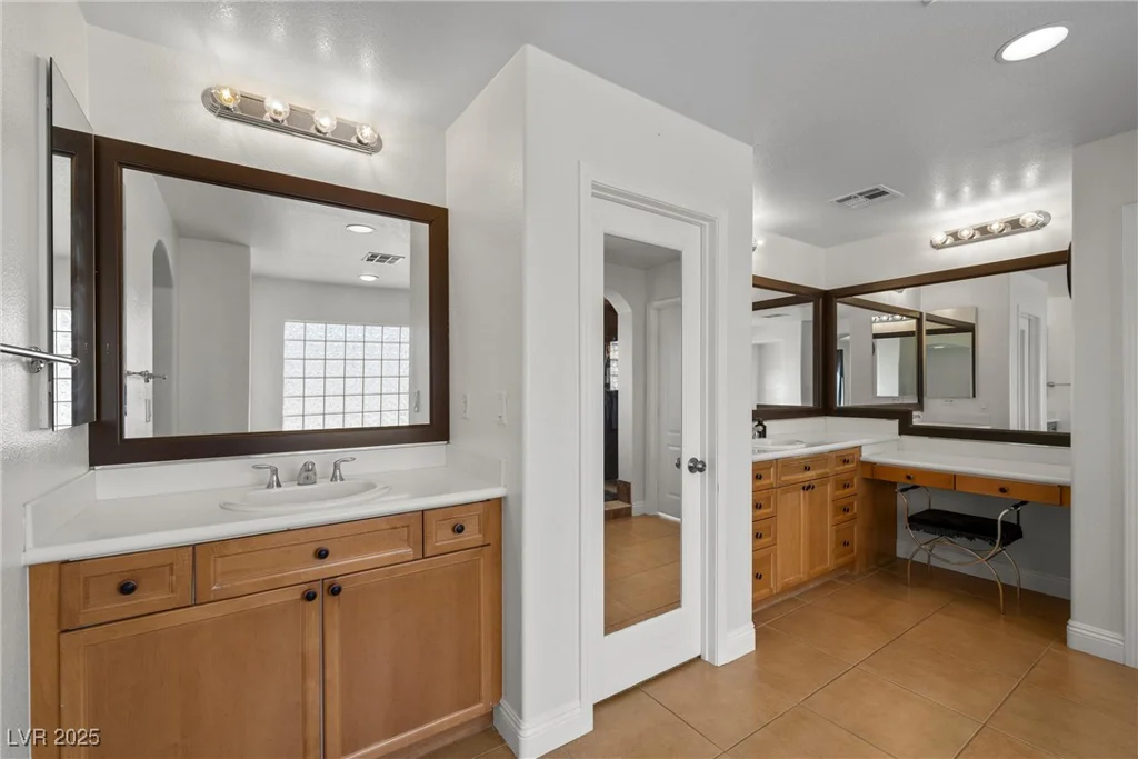 7825 Alameda Creek, Las Vegas, NV 89113