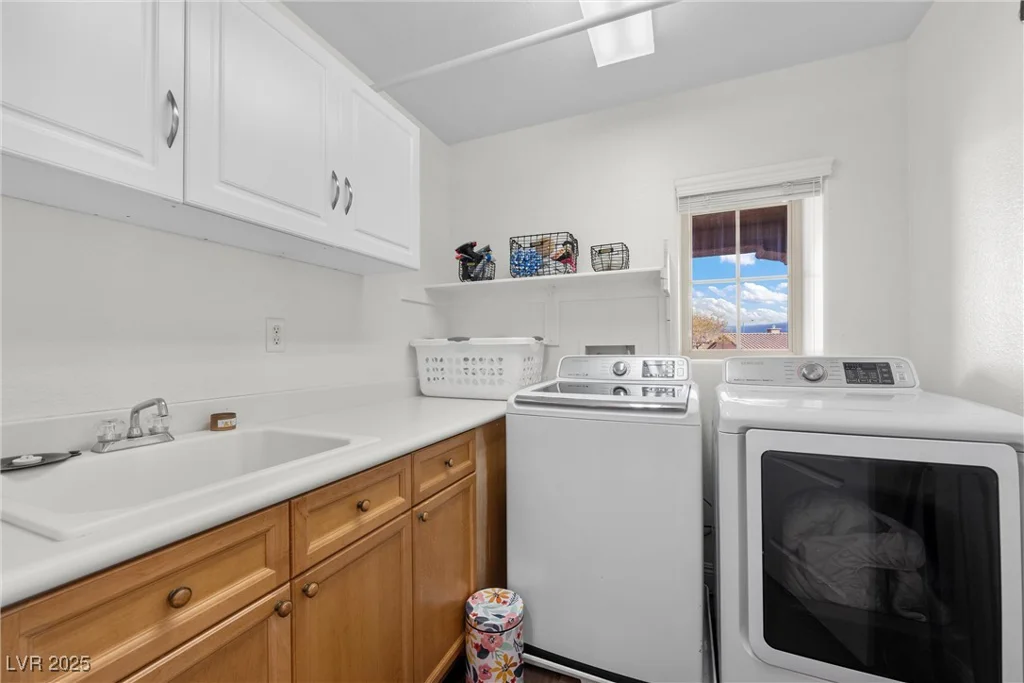 7825 Alameda Creek, Las Vegas, NV 89113