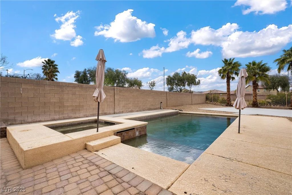 7825 Alameda Creek, Las Vegas, NV 89113