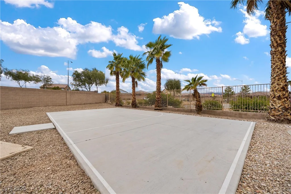 7825 Alameda Creek, Las Vegas, NV 89113