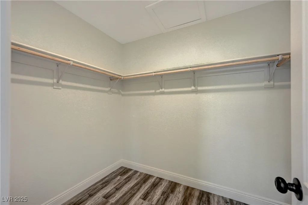 1904 Roxbury, Las Vegas, NV 89119
