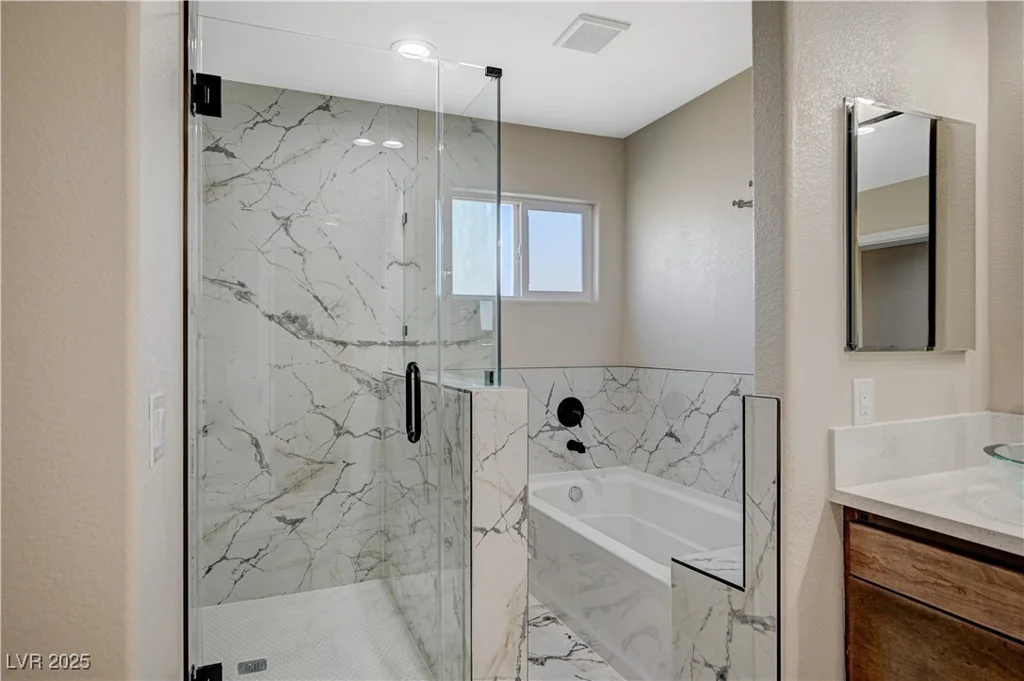 1904 Roxbury, Las Vegas, NV 89119