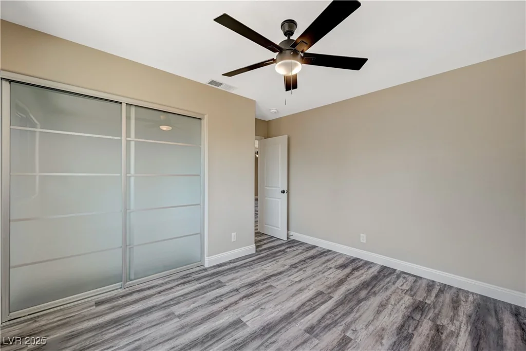 1904 Roxbury, Las Vegas, NV 89119