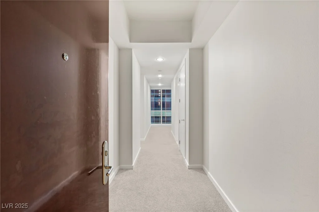 4575 Dean Martin, Las Vegas, NV 89103