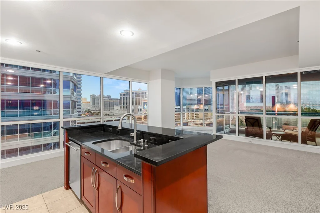 4575 Dean Martin, Las Vegas, NV 89103