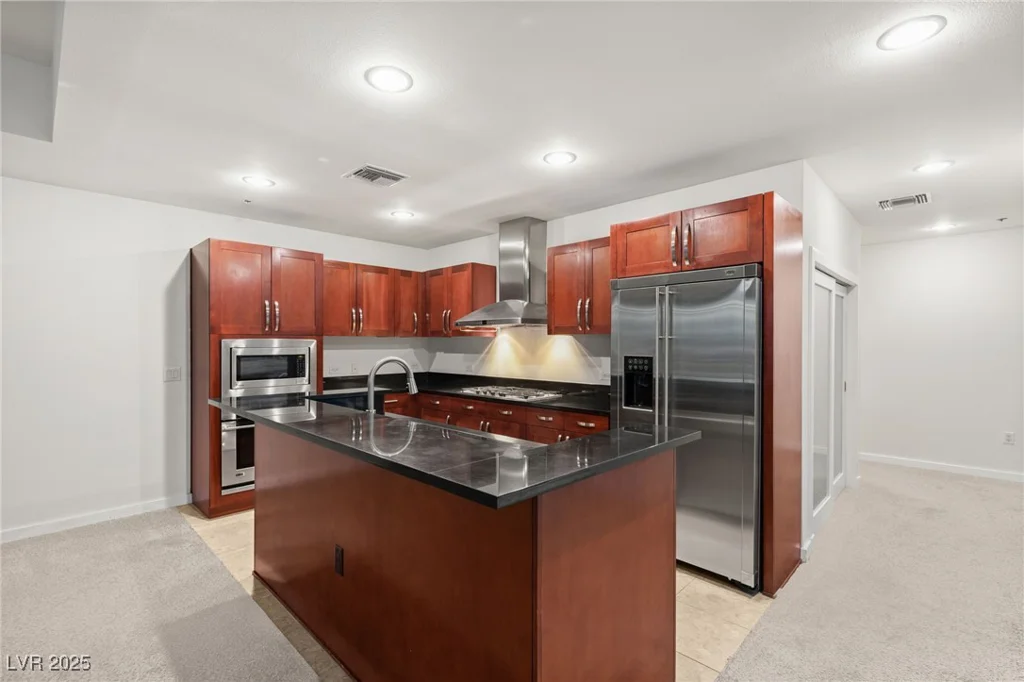 4575 Dean Martin, Las Vegas, NV 89103