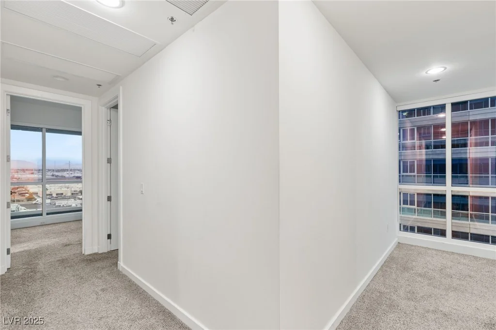 4575 Dean Martin, Las Vegas, NV 89103