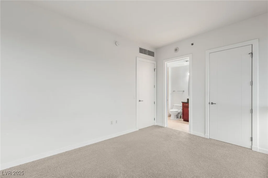 4575 Dean Martin, Las Vegas, NV 89103