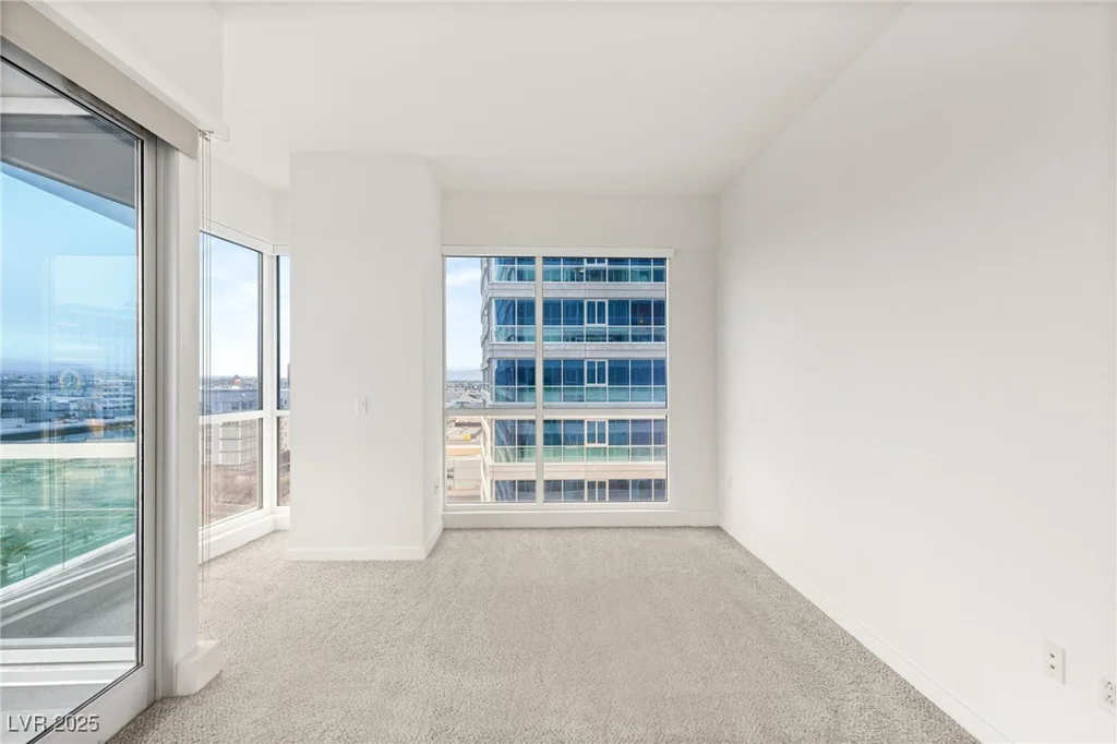4575 Dean Martin, Las Vegas, NV 89103