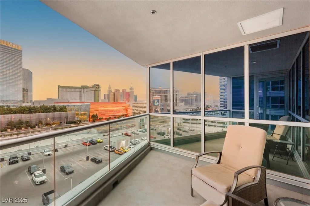 4575 Dean Martin, Las Vegas, NV 89103