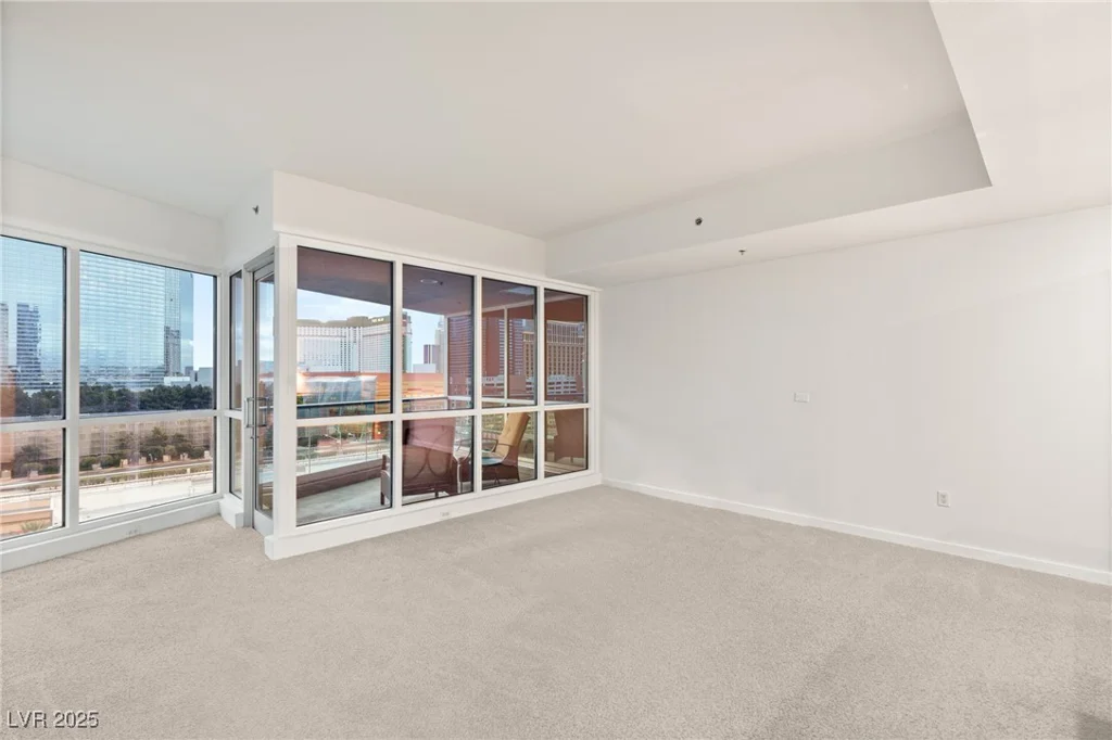 4575 Dean Martin, Las Vegas, NV 89103