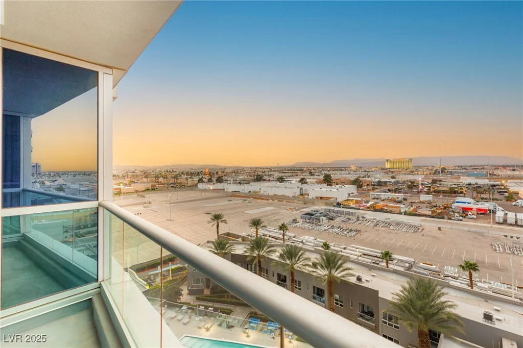 4575 Dean Martin, Las Vegas, NV 89103