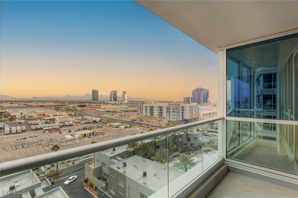 4575 Dean Martin, Las Vegas, NV 89103