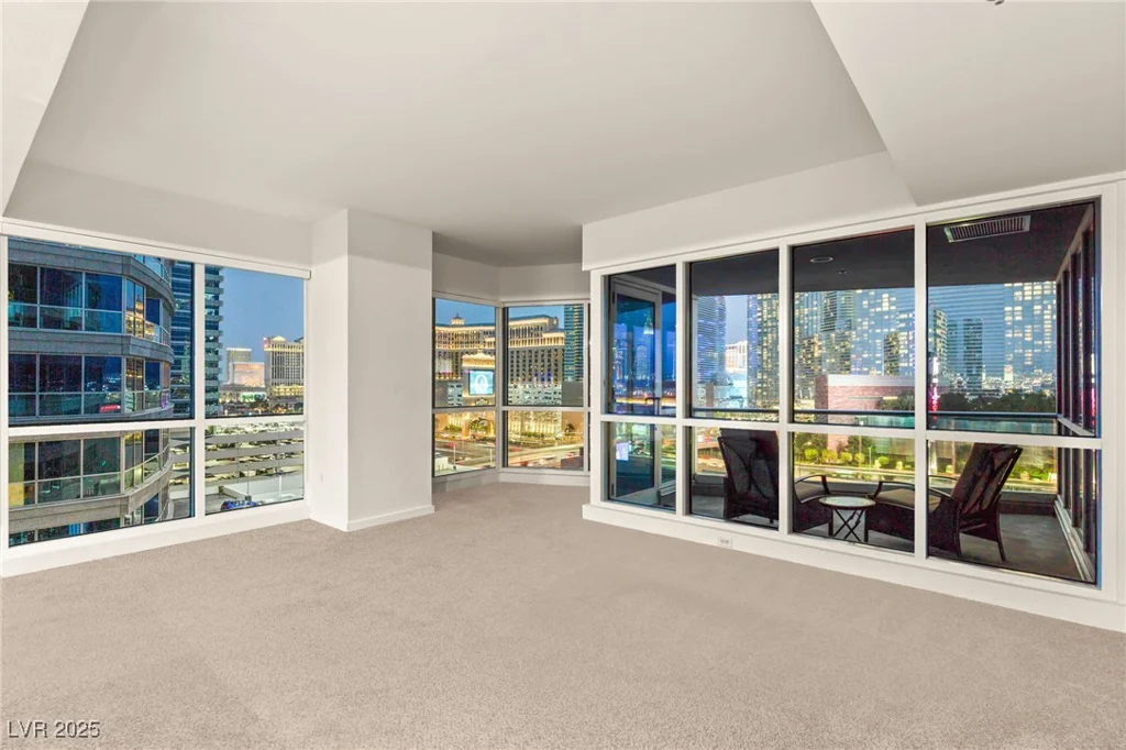 4575 Dean Martin, Las Vegas, NV 89103