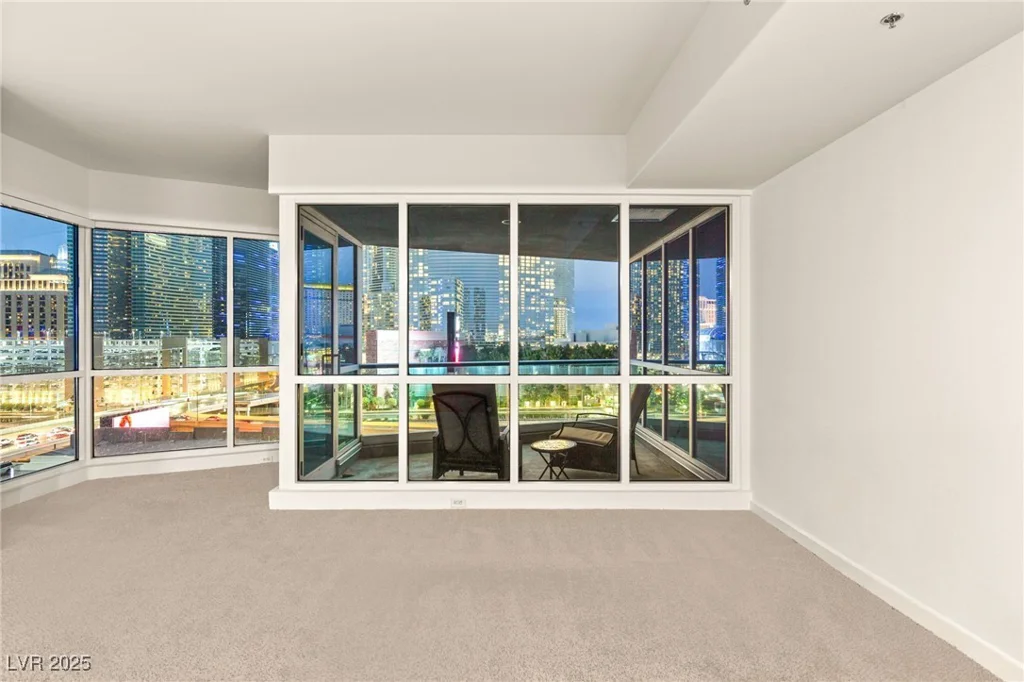 4575 Dean Martin, Las Vegas, NV 89103