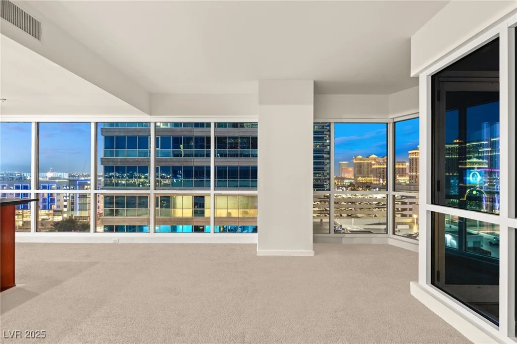 4575 Dean Martin, Las Vegas, NV 89103