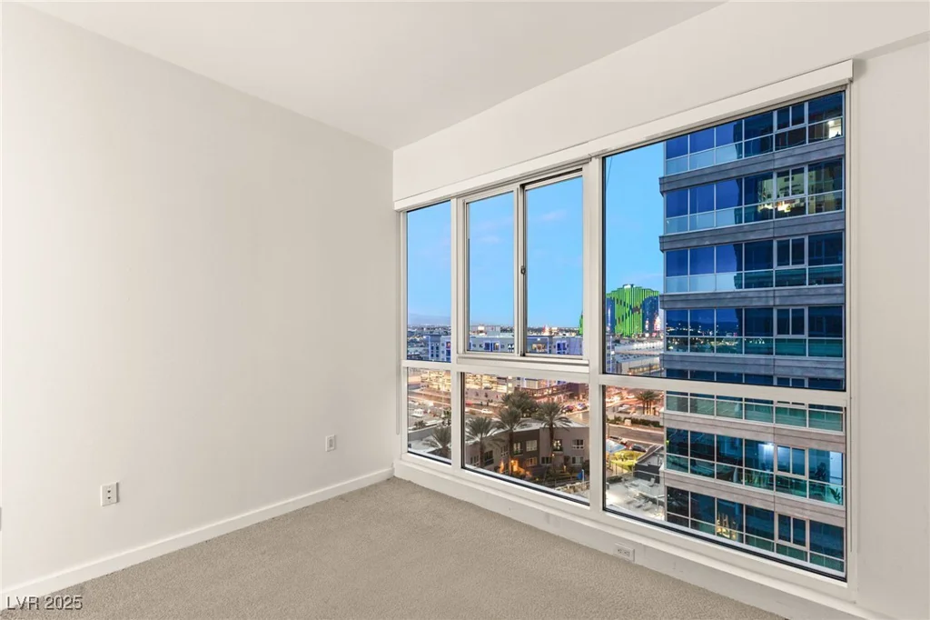 4575 Dean Martin, Las Vegas, NV 89103