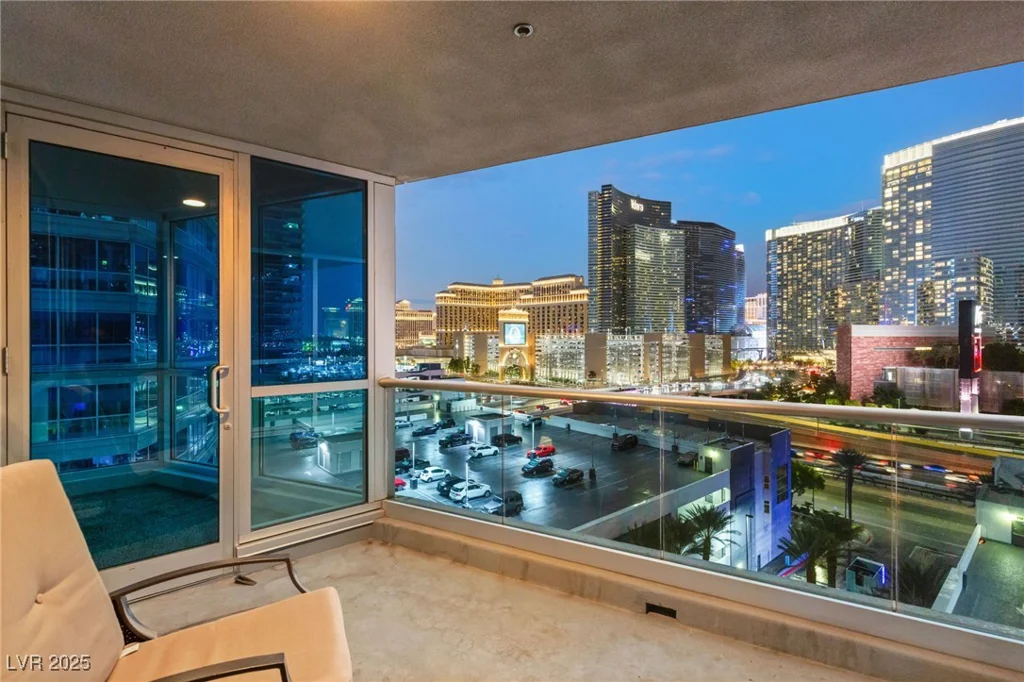 4575 Dean Martin, Las Vegas, NV 89103