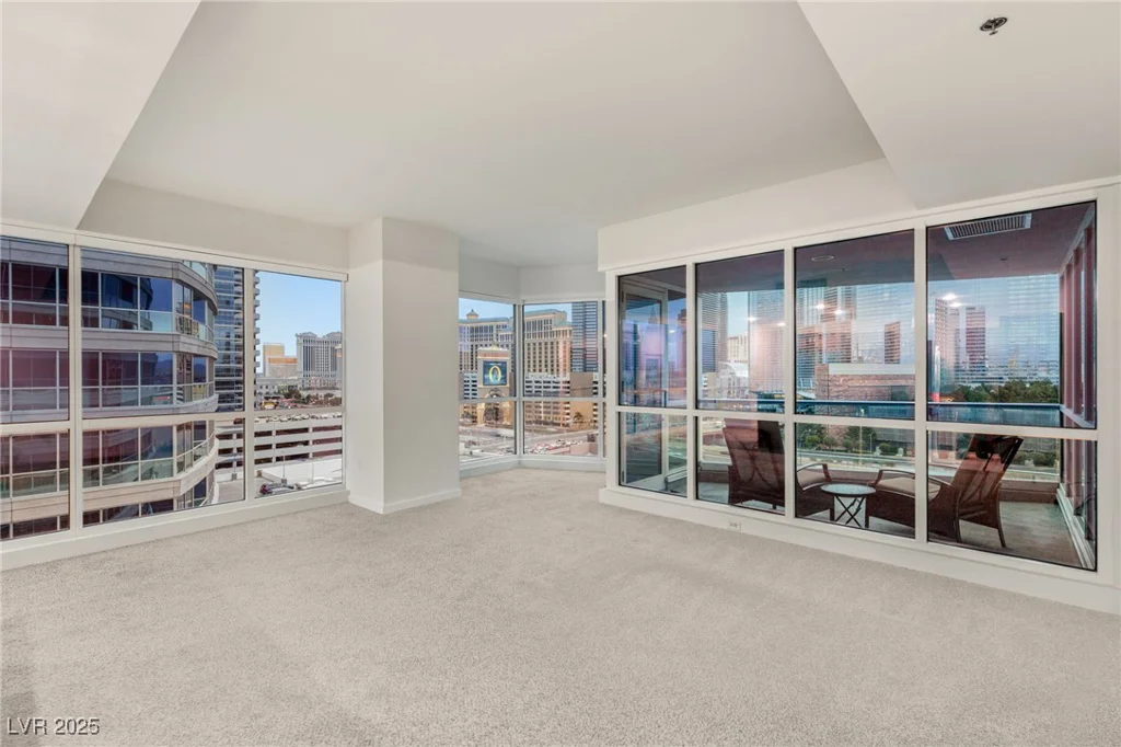 4575 Dean Martin, Las Vegas, NV 89103