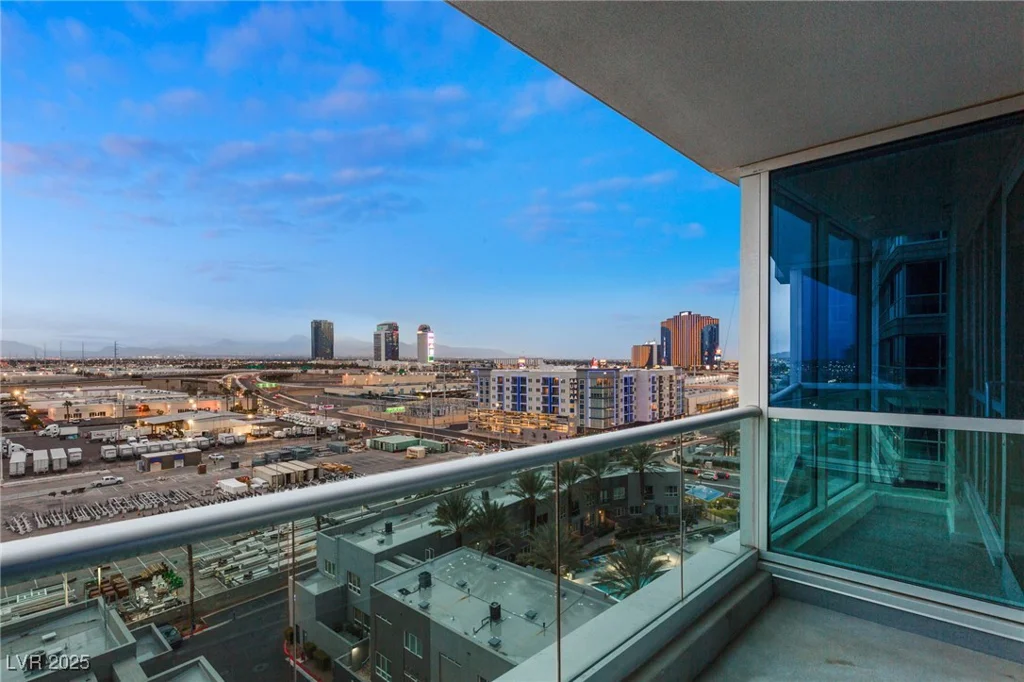 4575 Dean Martin, Las Vegas, NV 89103