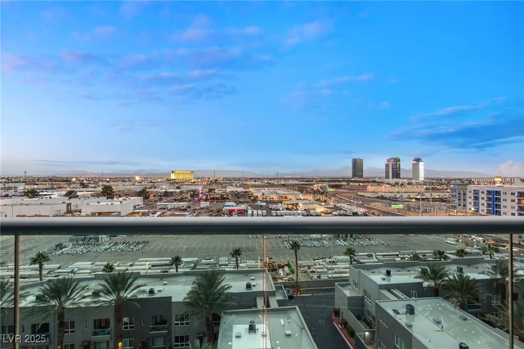4575 Dean Martin, Las Vegas, NV 89103