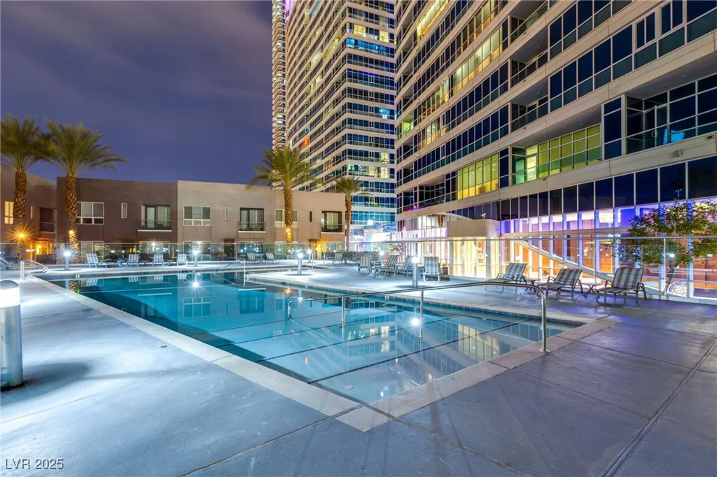 4575 Dean Martin, Las Vegas, NV 89103