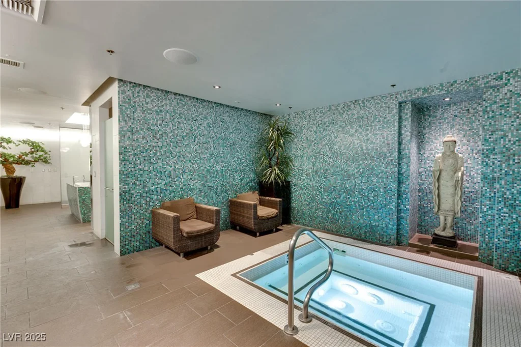 4575 Dean Martin, Las Vegas, NV 89103