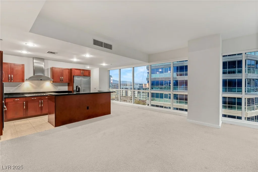 4575 Dean Martin, Las Vegas, NV 89103