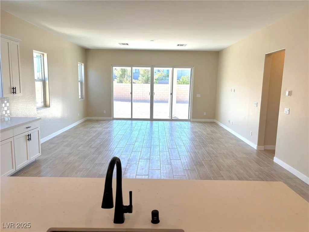 10233 Tumbaga, Las Vegas, NV 89183