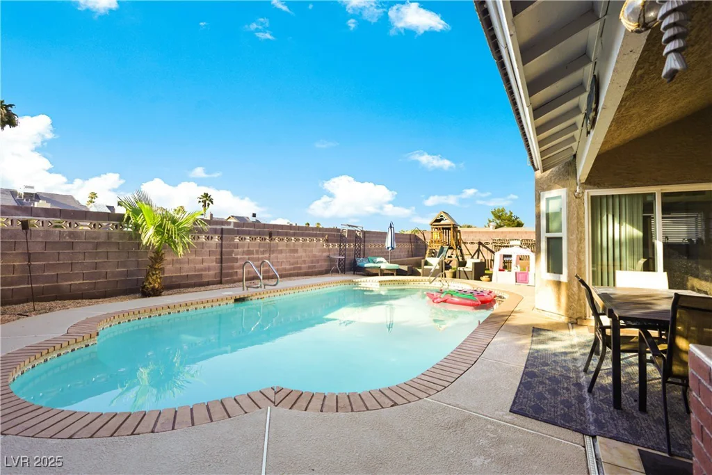 3258 Del Marino, Las Vegas, NV 89121