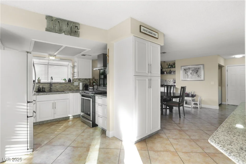 3258 Del Marino, Las Vegas, NV 89121