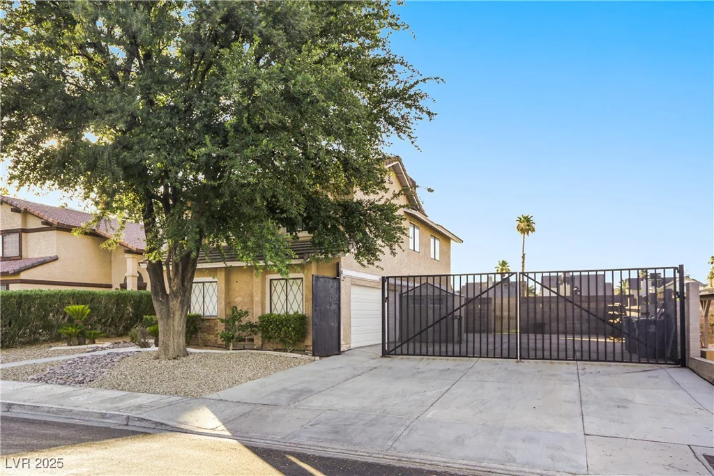 3258 Del Marino, Las Vegas, NV 89121