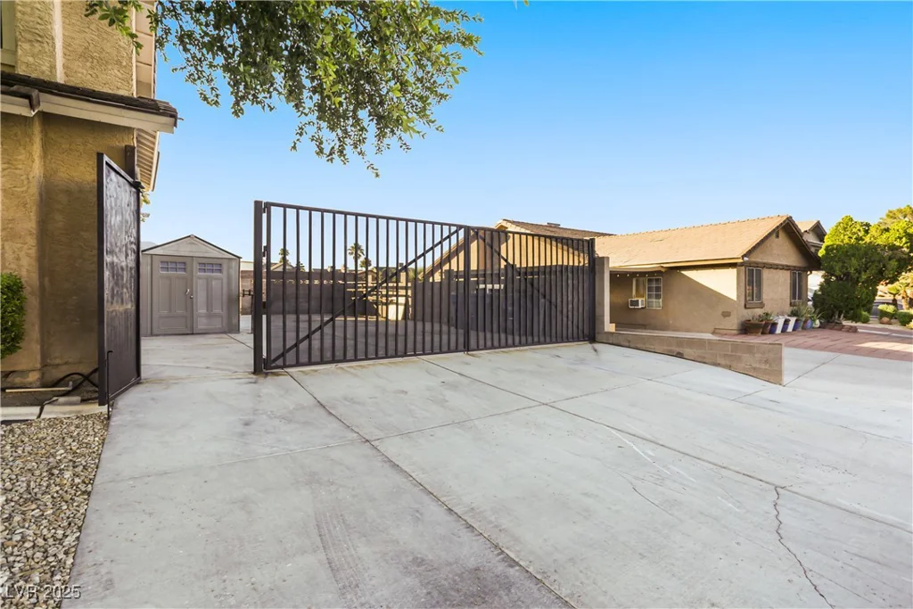 3258 Del Marino, Las Vegas, NV 89121