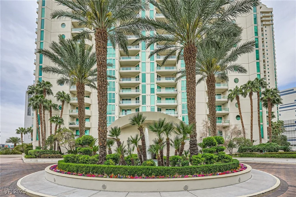 2857 Paradise, Las Vegas, NV 89109