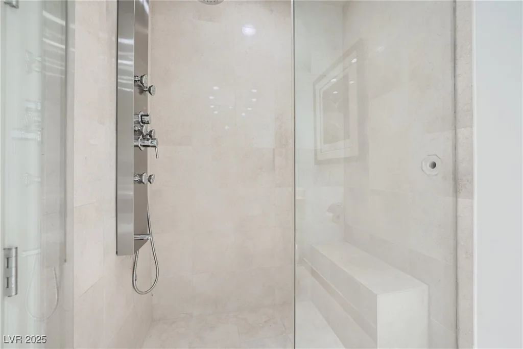 2857 Paradise, Las Vegas, NV 89109