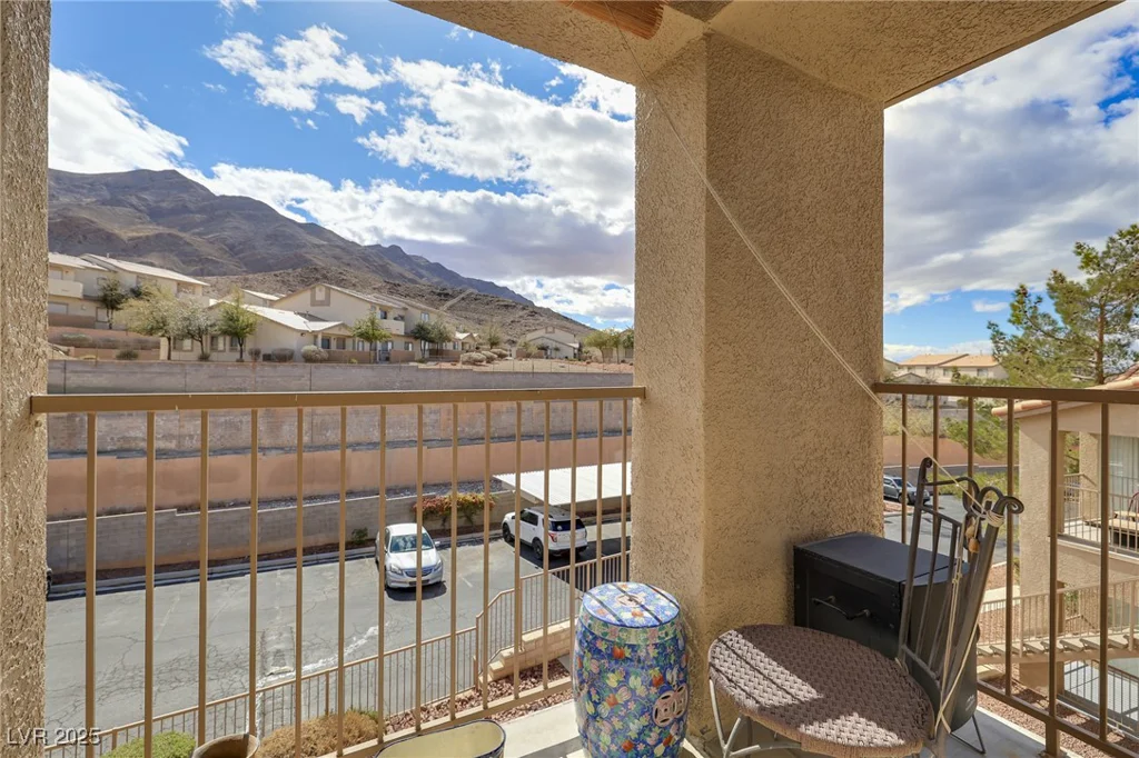 2110 Los Feliz, Las Vegas, NV 89156