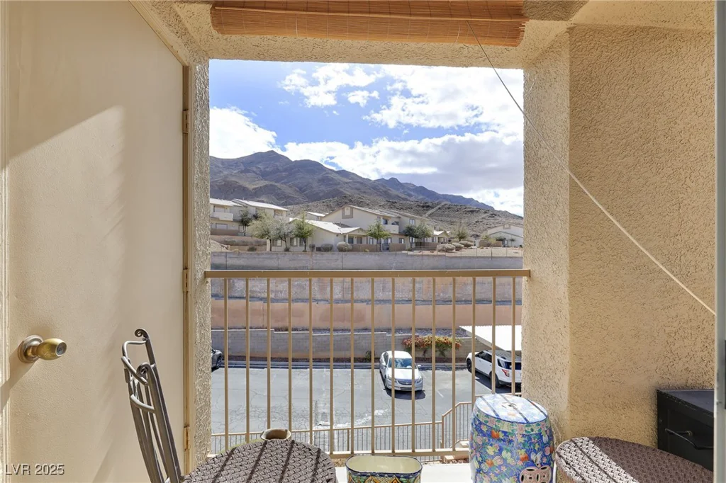 2110 Los Feliz, Las Vegas, NV 89156