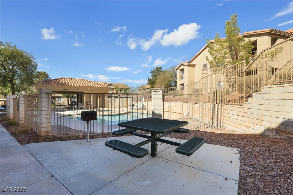 2110 Los Feliz, Las Vegas, NV 89156