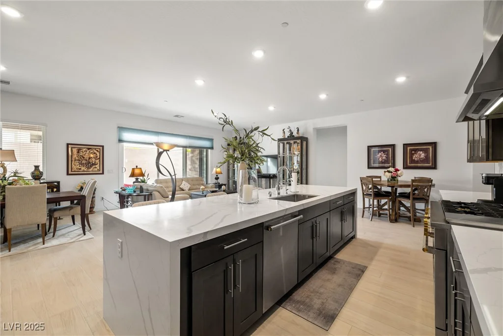 135 Barnett Crest, Henderson, NV 89015